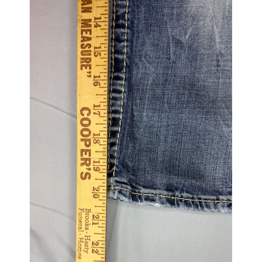 Rock Revival Celine Capri Jeans Womens 29 Blue Distressed Embroidered  Denim - Picture 5 of 10